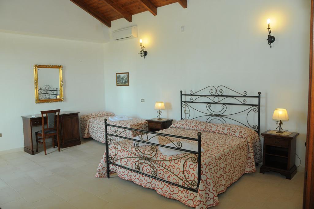 Agriturismo Masseria Quaremme Carpignano Salentino Værelse billede